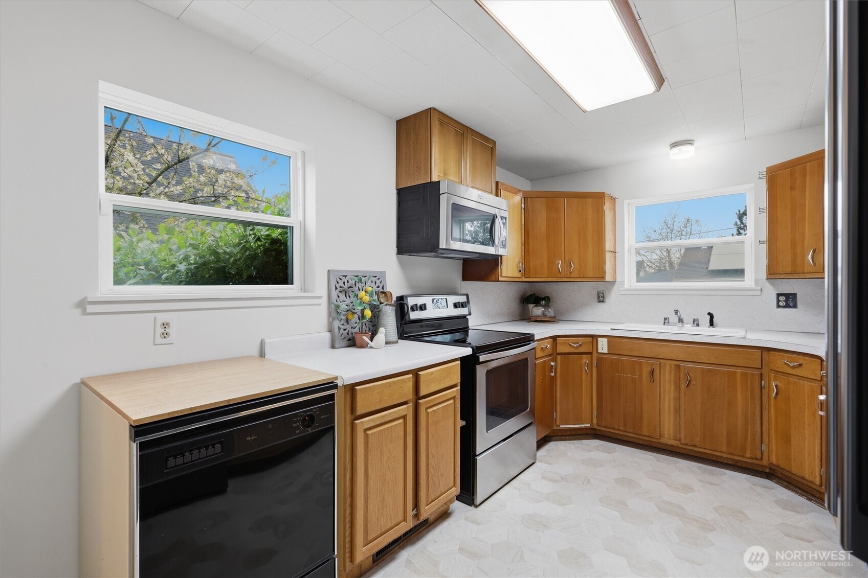 2602 Harrison Avenue Everett WA 98201