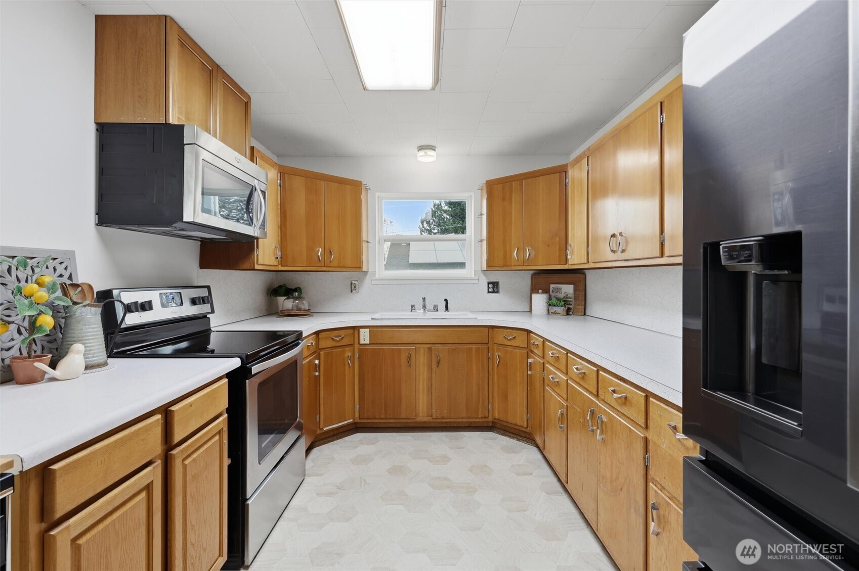 2602 Harrison Avenue Everett WA 98201