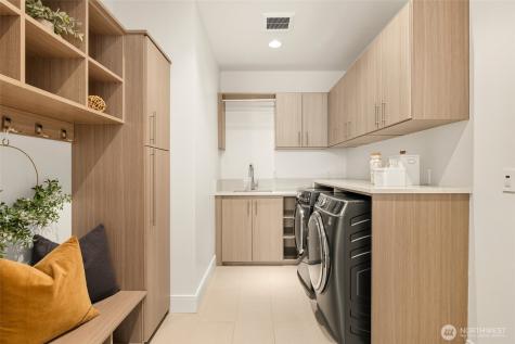 8351 SE 31st Street Mercer Island WA 98040