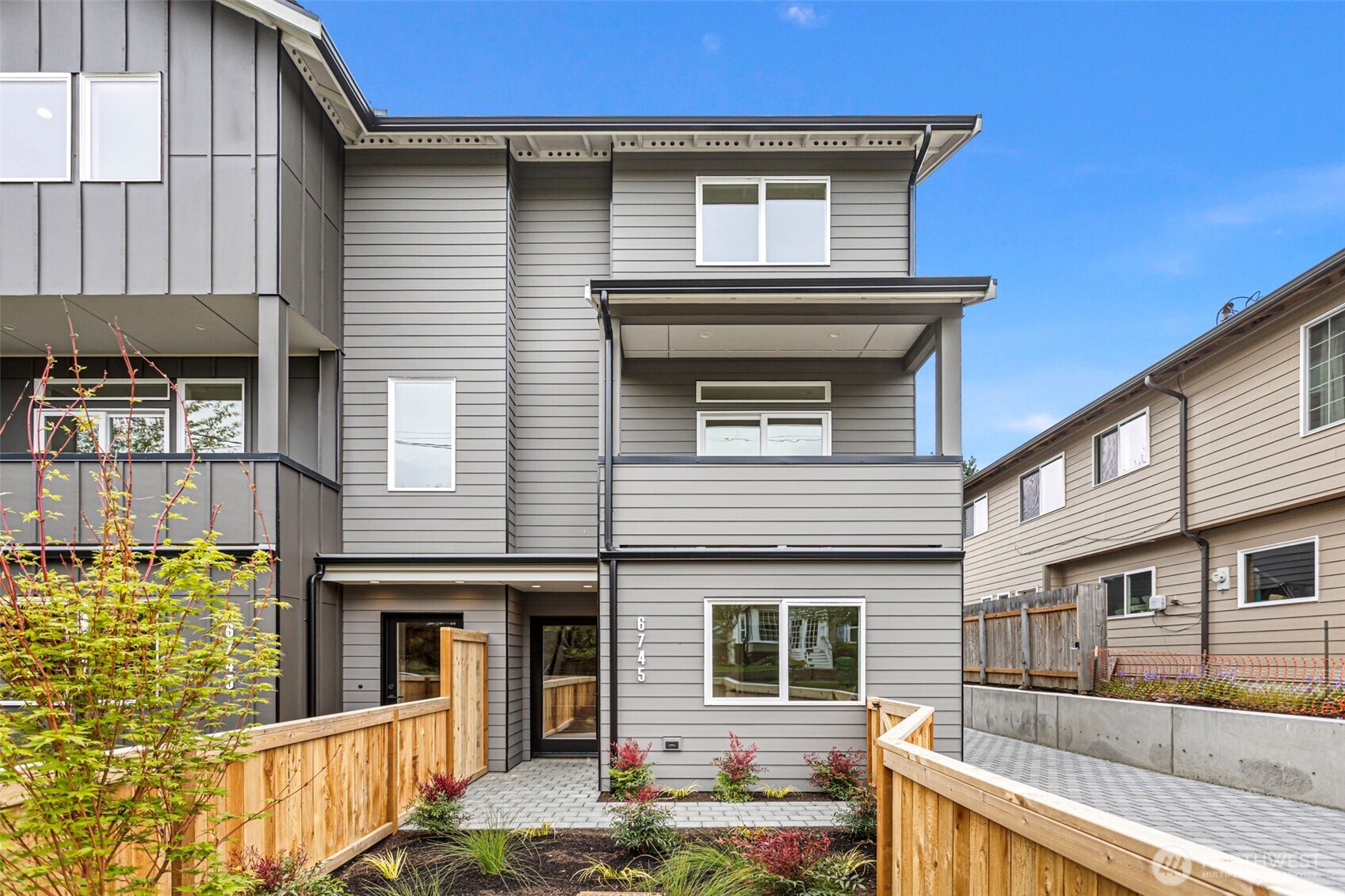 6745 Earl Avenue NW Seattle WA 98117