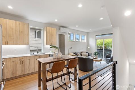 6745 Earl Avenue NW Seattle WA 98117