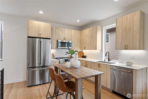 6745 Earl Avenue NW Seattle WA 98117