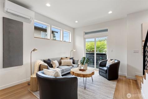 6745 Earl Avenue NW Seattle WA 98117
