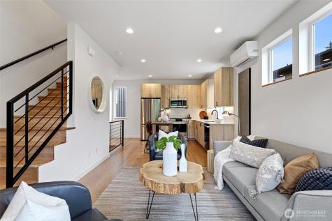 6745 Earl Avenue NW Seattle WA 98117