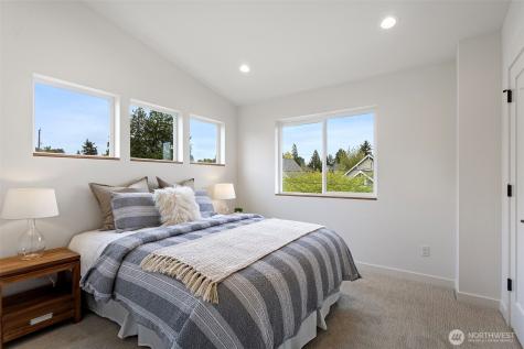 6745 Earl Avenue NW Seattle WA 98117