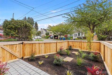 6745 Earl Avenue NW Seattle WA 98117