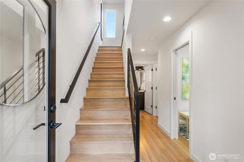 6745 Earl Avenue NW Seattle WA 98117