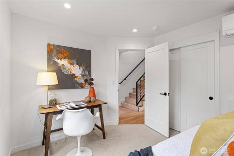 6745 Earl Avenue NW Seattle WA 98117