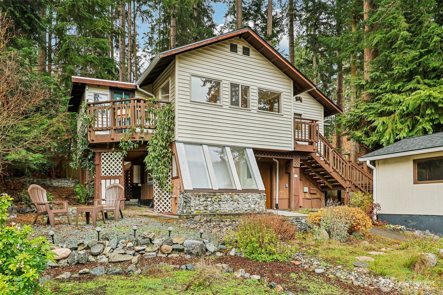 1095 Worthy Place Greenbank WA 98253