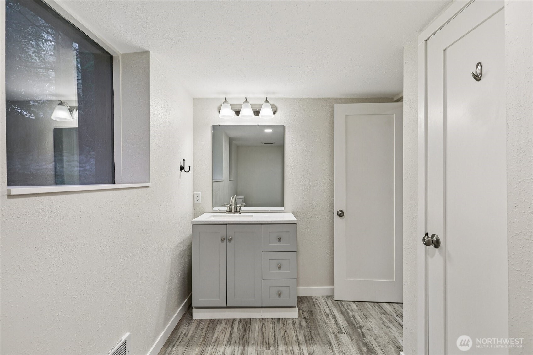 1095 Worthy Place Greenbank WA 98253