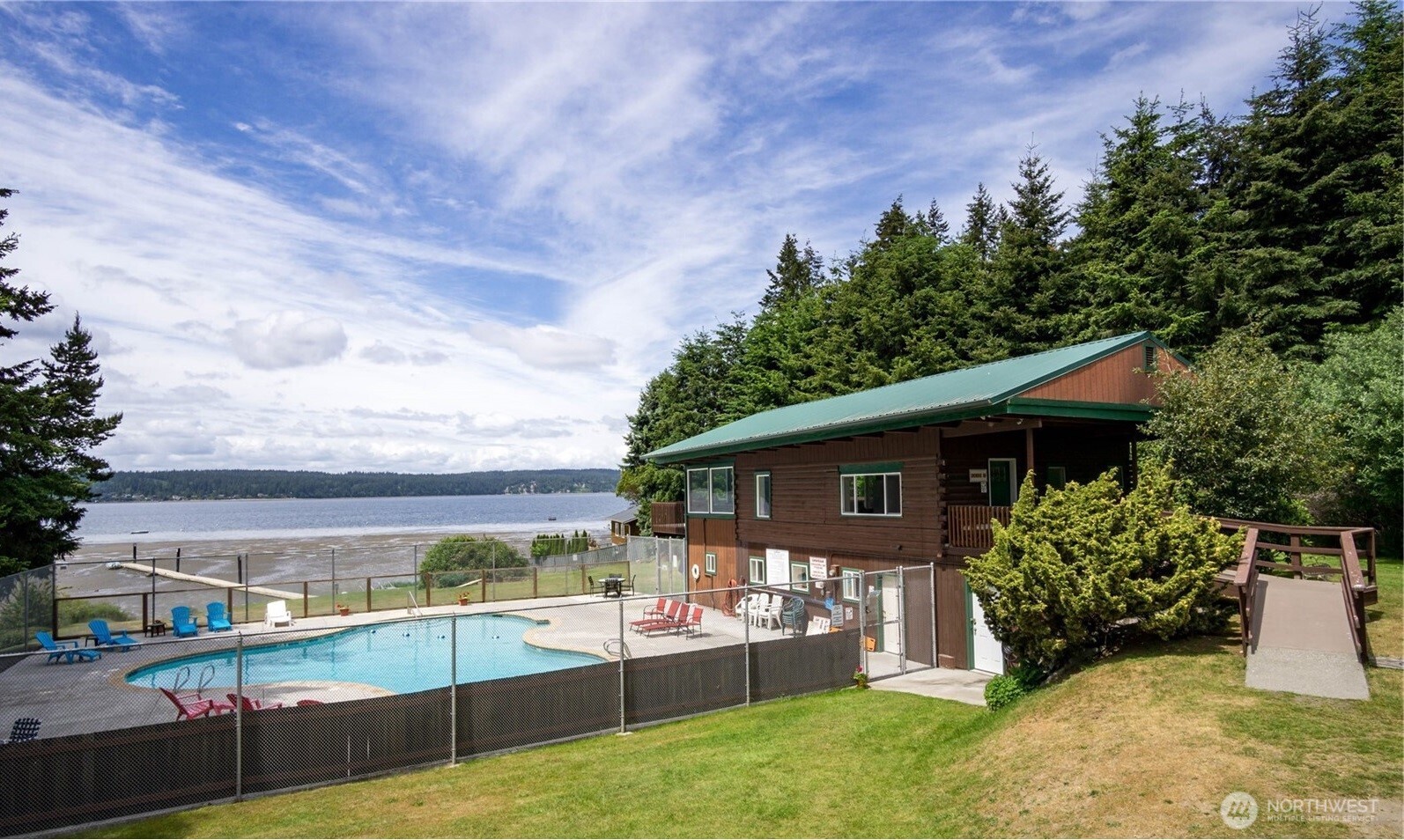 1095 Worthy Place Greenbank WA 98253
