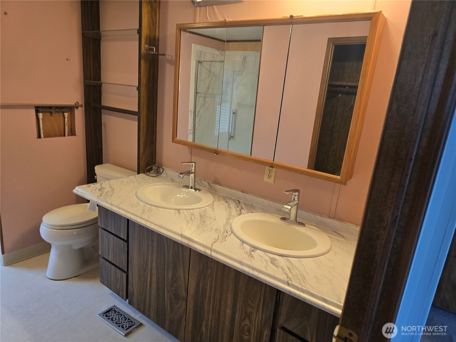 1965 Westside Highway Kelso WA 98626