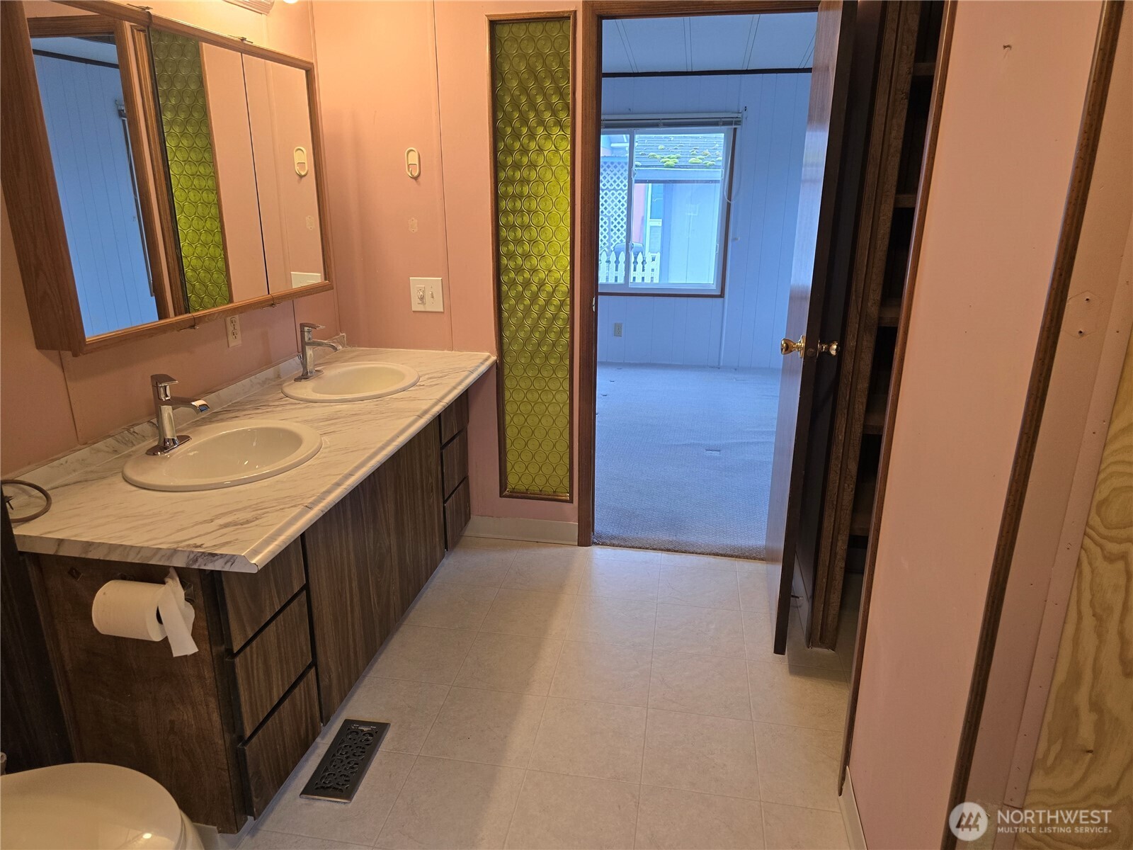 1965 Westside Highway Kelso WA 98626
