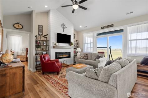 8090 Desert Sage Court SE Othello WA 99344