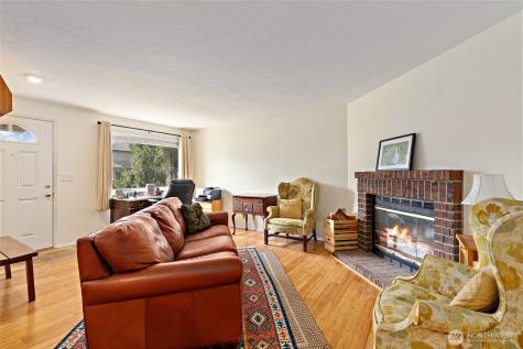 4813 150th Place SW Edmonds WA 98026