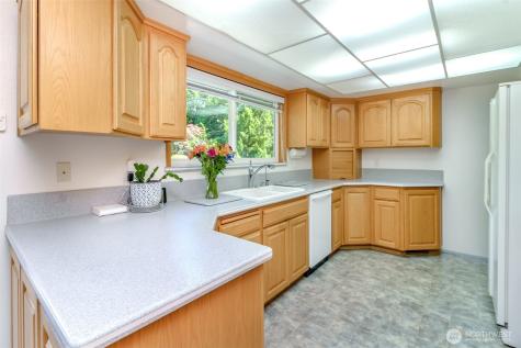 13632 183rd Avenue SE Renton WA 98059