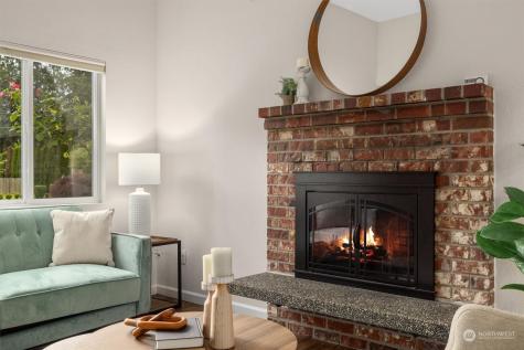 821 Harvest Road Bothell WA 98012