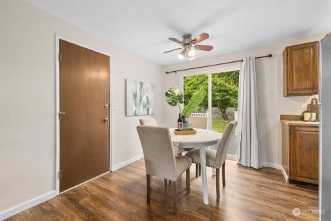 821 Harvest Road Bothell WA 98012