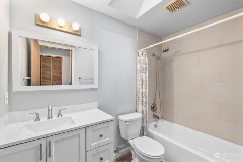 821 Harvest Road Bothell WA 98012