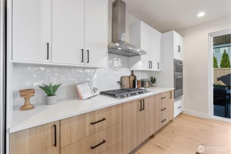 25 213th Place SW Bothell WA 98021
