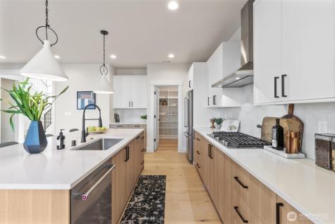 25 213th Place SW Bothell WA 98021