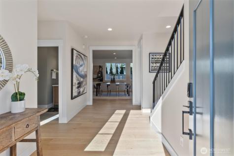 25 213th Place SW Bothell WA 98021