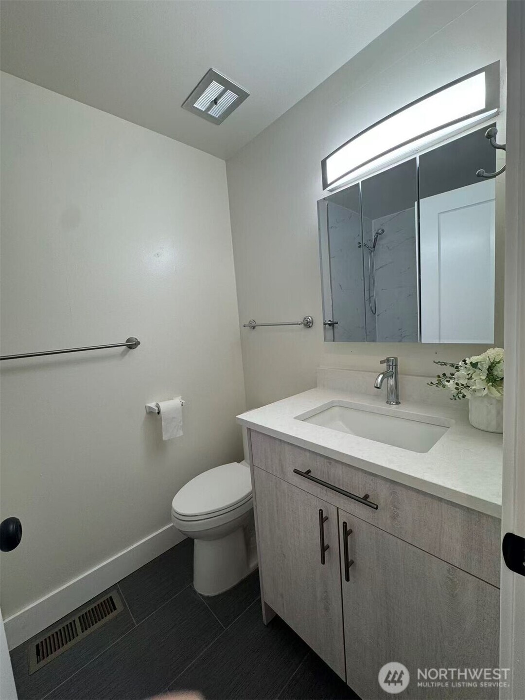 23504 110th Place SE Kent WA 98031