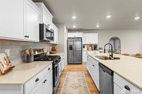 3512 Hoffman Hill Boulevard Dupont WA 98327