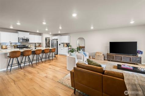 3512 Hoffman Hill Boulevard Dupont WA 98327