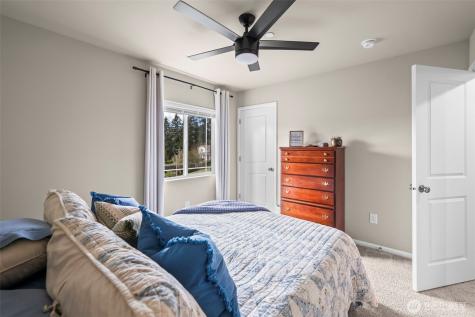 3512 Hoffman Hill Boulevard Dupont WA 98327