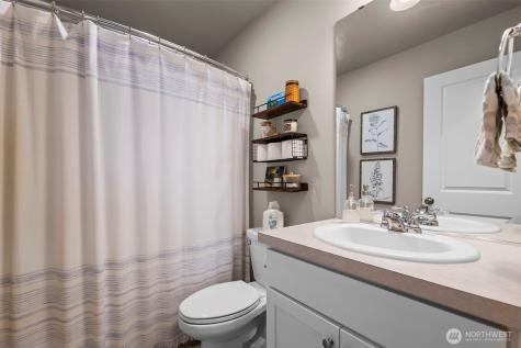 3512 Hoffman Hill Boulevard Dupont WA 98327