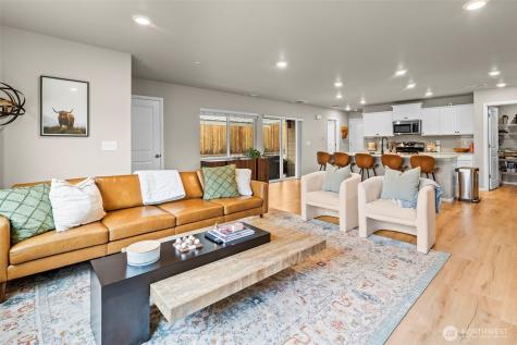 3512 Hoffman Hill Boulevard Dupont WA 98327