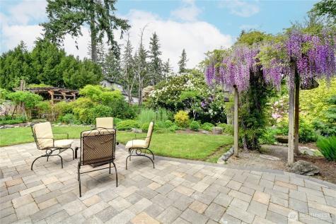 2430 155th Place SE Bellevue WA 98007