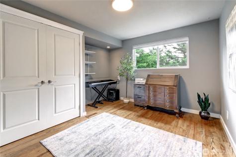 2430 155th Place SE Bellevue WA 98007