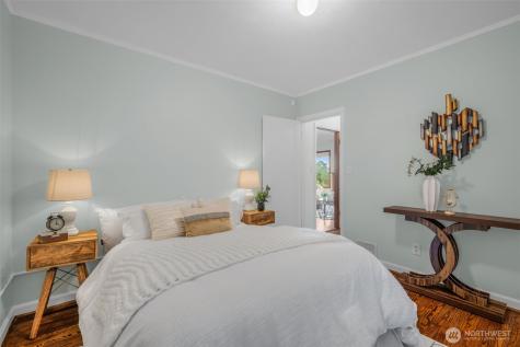 2301 Delmar Drive E Seattle WA 98102