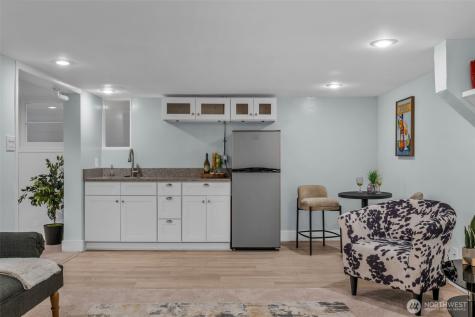 2301 Delmar Drive E Seattle WA 98102