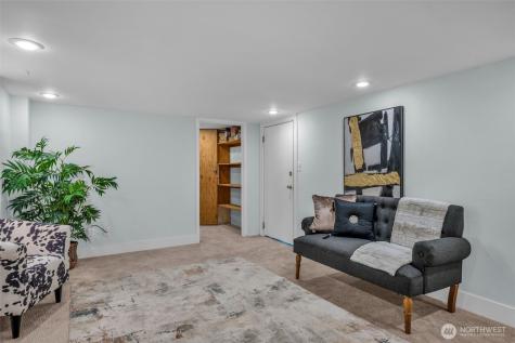 2301 Delmar Drive E Seattle WA 98102