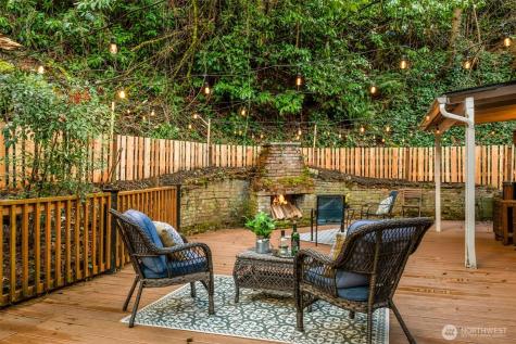 2301 Delmar Drive E Seattle WA 98102