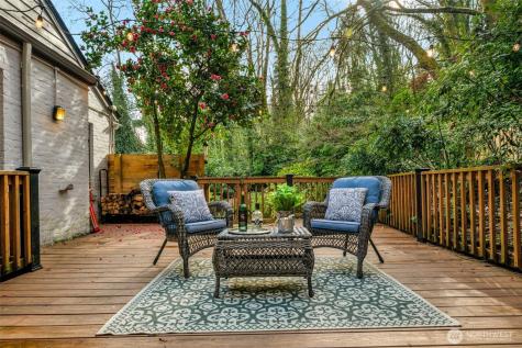 2301 Delmar Drive E Seattle WA 98102