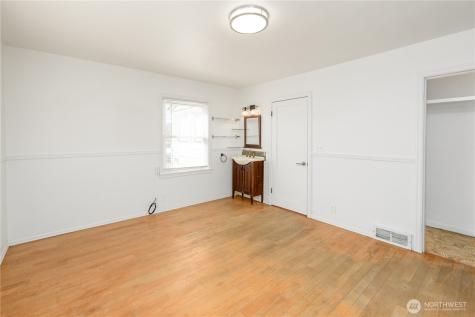 405 W Spruce Street Sequim WA 98362