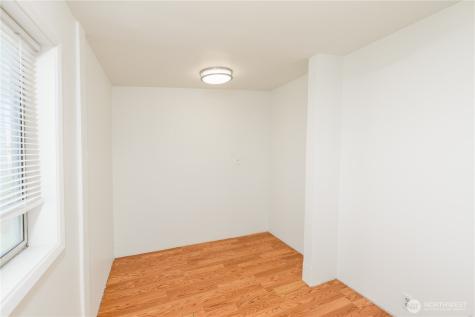 405 W Spruce Street Sequim WA 98362