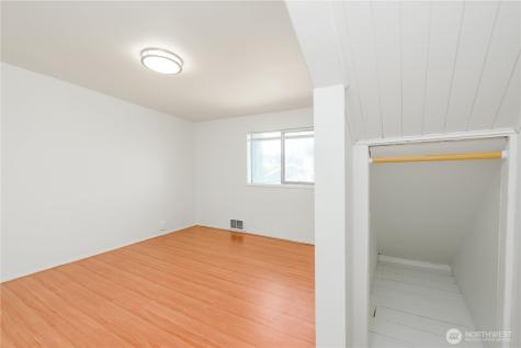 405 W Spruce Street Sequim WA 98362