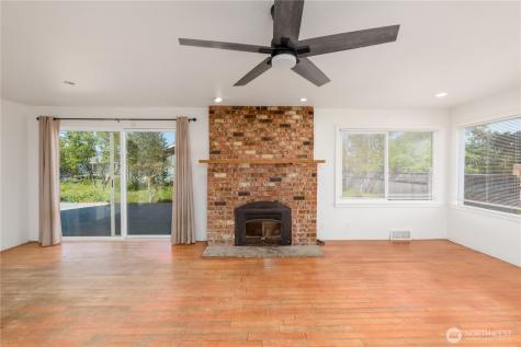 405 W Spruce Street Sequim WA 98362