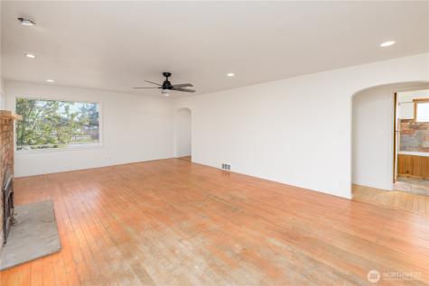 405 W Spruce Street Sequim WA 98362