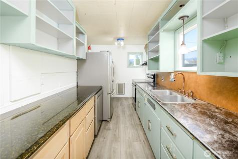 405 W Spruce Street Sequim WA 98362