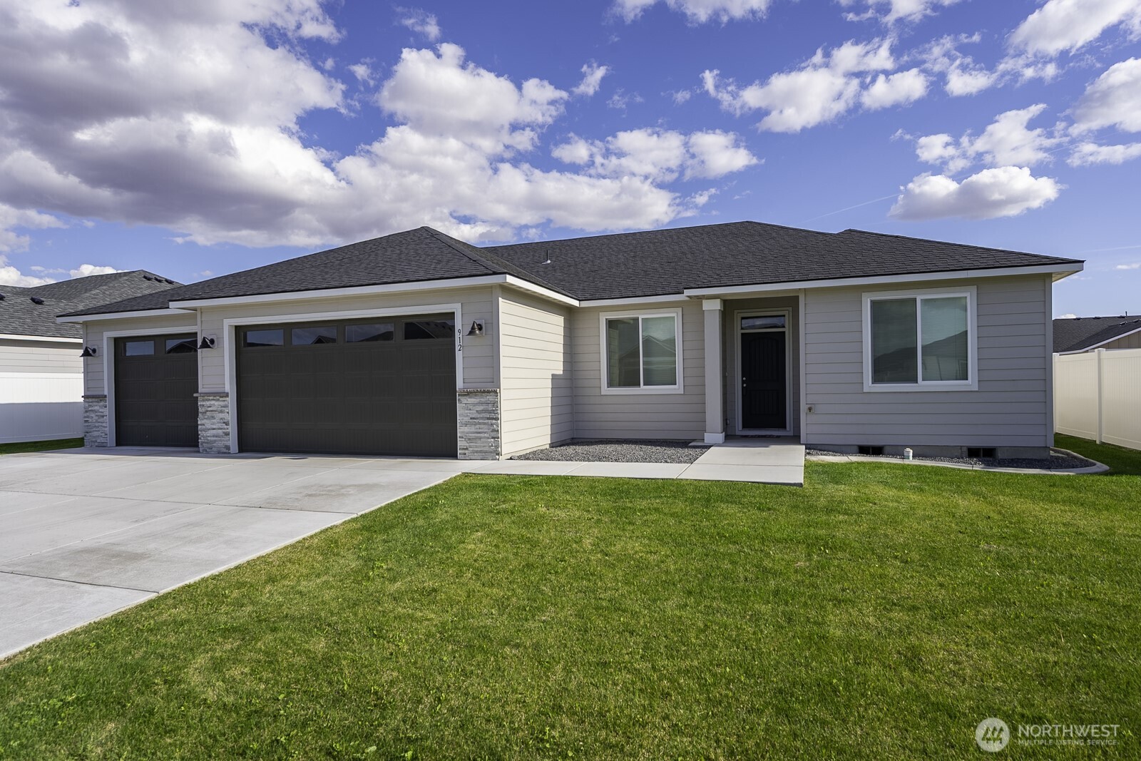 912 7th Avenue NE Ephrata WA 98823