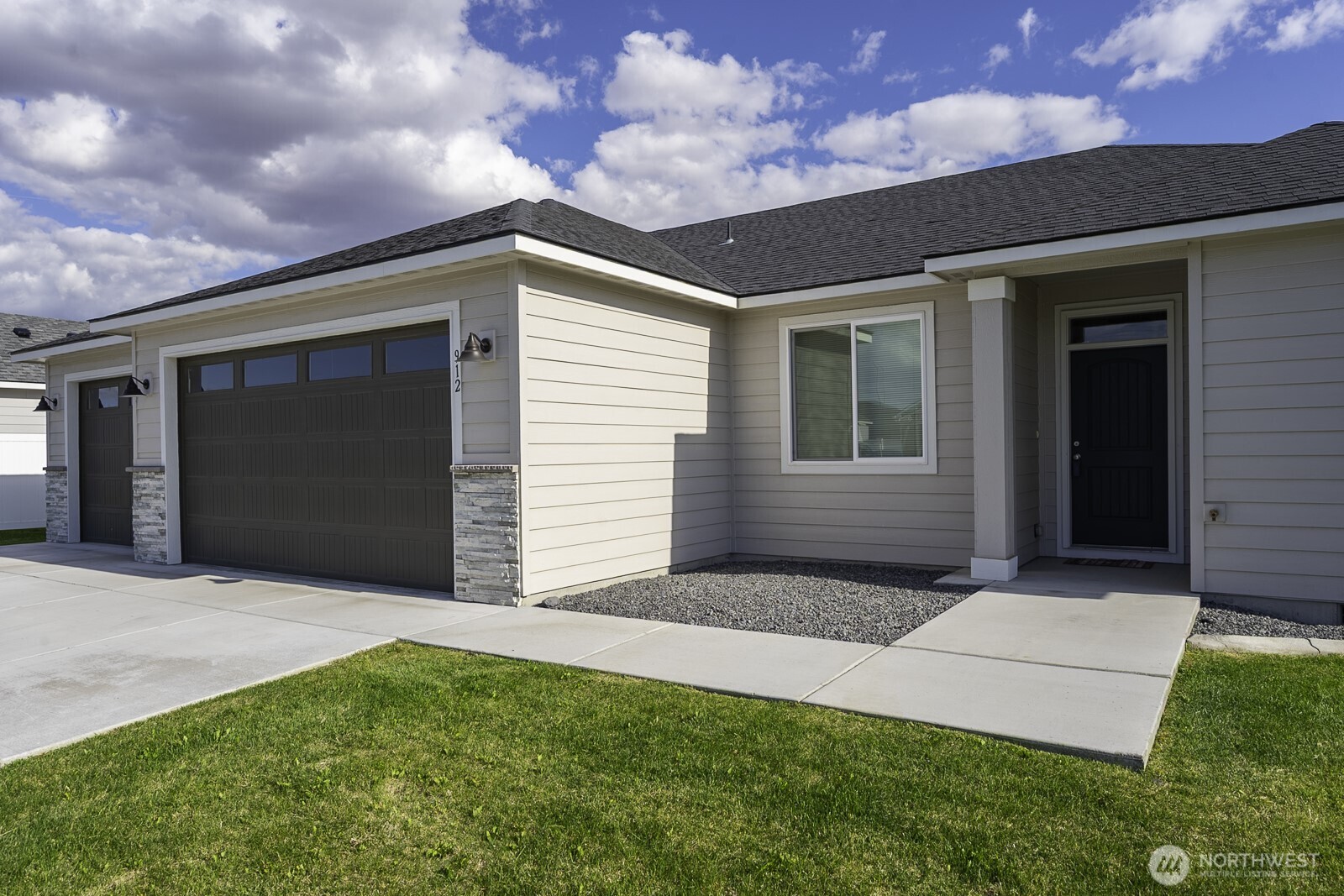 912 7th Avenue NE Ephrata WA 98823