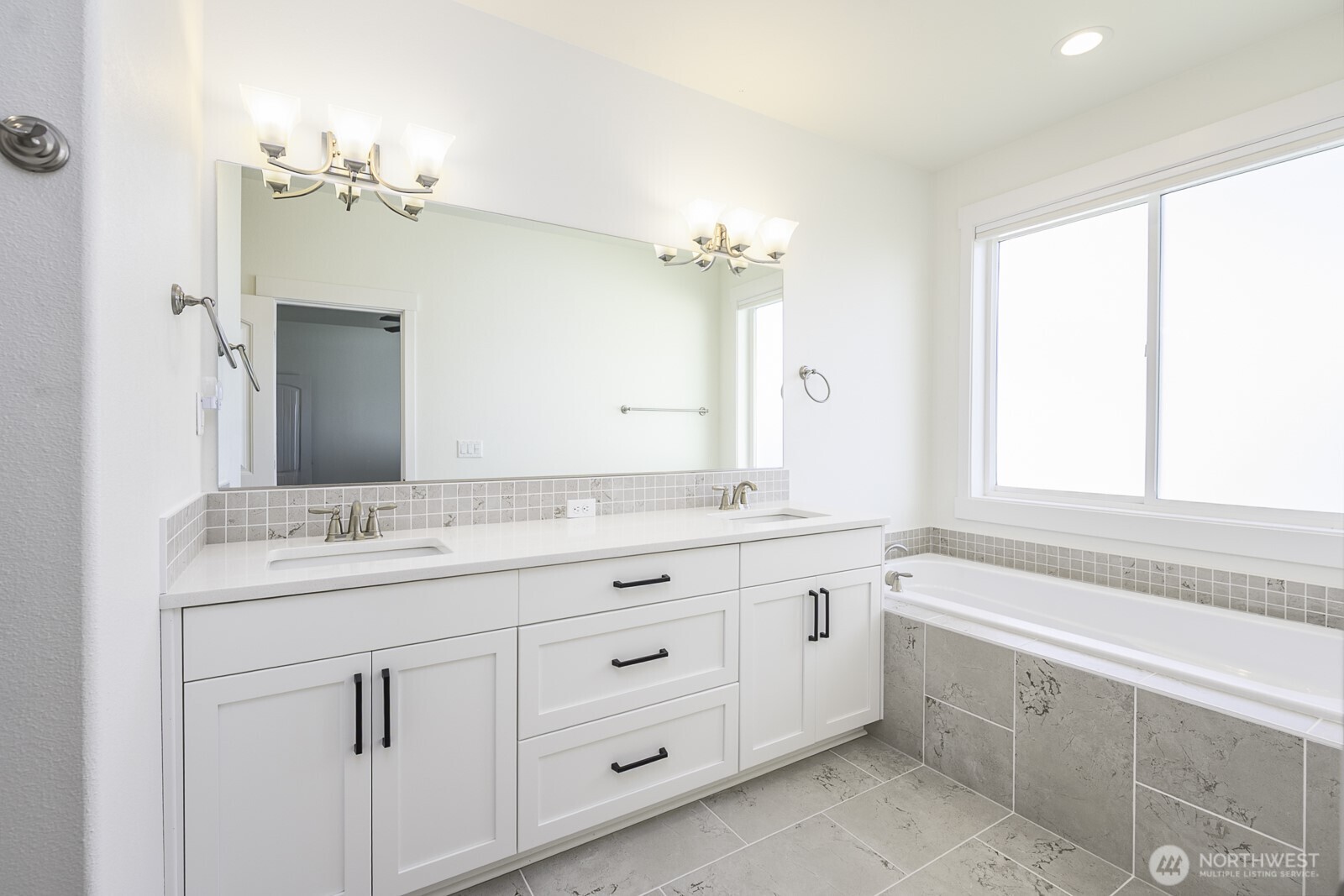 912 7th Avenue NE Ephrata WA 98823