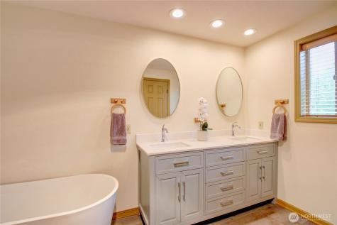 12770 Eagle Drive Burlington WA 98233
