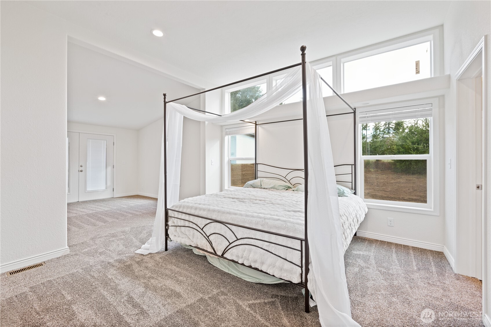 1728 Spirit Lake Highway Castle Rock WA 98611